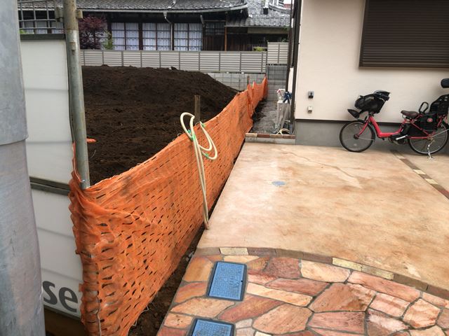コンクリートブロック塀撤去工事(東京都杉並区永福)前の様子です。